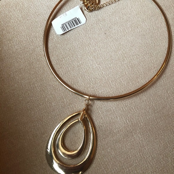 Double Tear Drop Gold-tone Statement Necklace - Picture 4 of 5